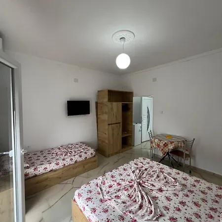 Near Guest-house 度假居 *