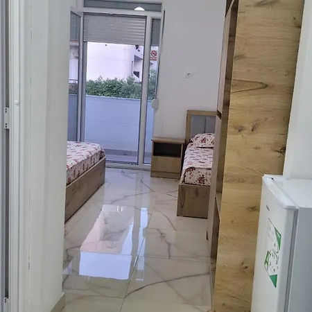 度假居 Near Guest-house Durrës