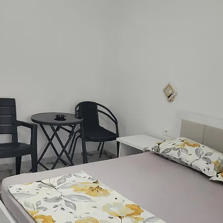 Near Guest-house 度假居