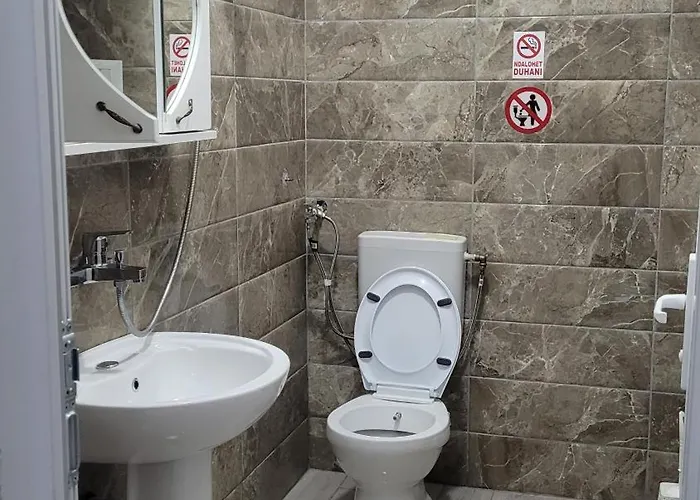 Near Guest-house בית נופש